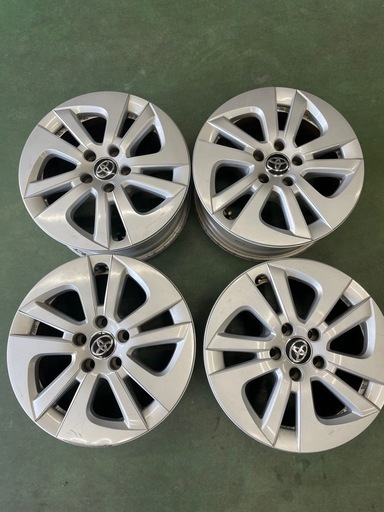 ⭐︎値下げ　
50系プリウス純正アルミホイール4枚セット⭐︎