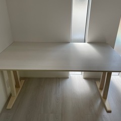 ダイニングテーブル　カリモク家具