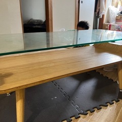 テーブル