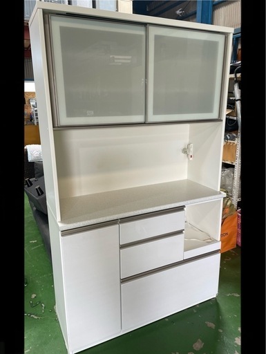 早い者勝ち　ニトリ　キッチンボード　食器棚