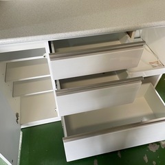 早い者勝ち　ニトリ　キッチンボード　食器棚
の画像