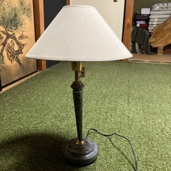 触れると点灯する照明の画像