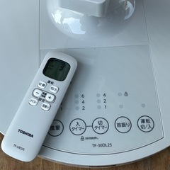 D32★東芝◇扇風機◇7枚羽根◇省電力◇LCDリモコン付◇ツインタイマー◇DCモーター◇TF-30DL25の画像