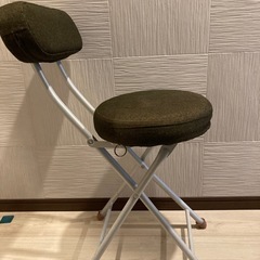 背付き折りたたみクッションチェア　中古