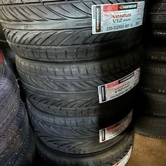 Hankook Ventus V12 evo 235/30R20 新品