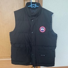 カナダグース　ダウンベストM