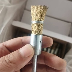 軸付筒型ブラシ、釘付き、バフ、造船所、金属関係錆落し研磨の画像