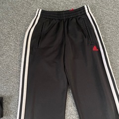 【キッズ】adidas上下セットの画像