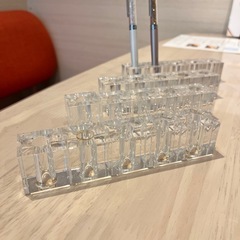 アクリルスタンド20個セット（ブラシ・ペン・歯ブラシ立てなどに）の画像