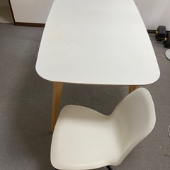 4人がけテーブル（値段相談可）の画像