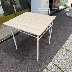 ダイニングテーブル