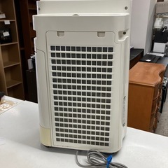 ☆値下げ☆I2505-009 シャープ 加湿空気清浄機 KC-50TH2-W 2017年製 通電確認済み 加湿機能は未確認 キズ汚れ有りの画像