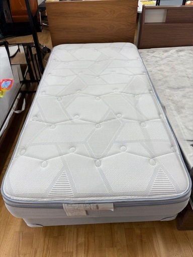 値下げしました。N962★KINGSDOWN製★シングルベッド★ボトムベッド★ベッド★幅1000ｍｍ