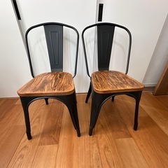 ダイニングチェア　二脚