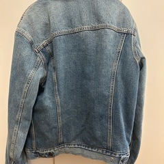 今日限定四千円　
LEVI’Sボアデニムジャケットの画像