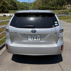 中古車プリウスαの画像