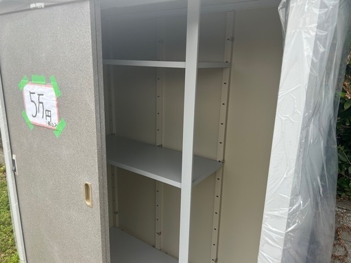 屋外用のスチール倉庫