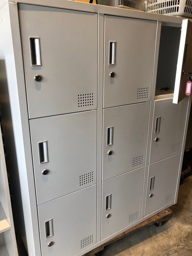 ロッカー　ホワイト　鍵付き