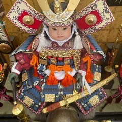 端午の節句　日本人形　
兜　の画像