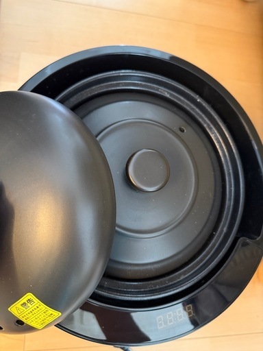 SOUYIの電気土鍋炊飯器。白米、おかゆ、スープ等に対応。SY-150モデル。 