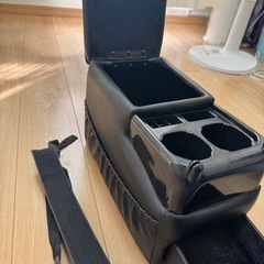 カー用品　コンソールボックスの画像