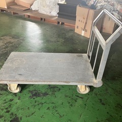 鉄製手押し車