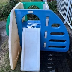 リトルタイクス　屋外遊具　滑り台　ジャングルジム　遊具