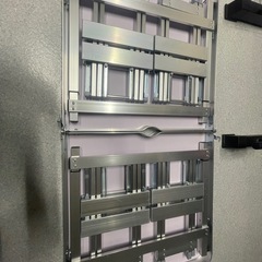 バーベキュー用折りたたみテーブルの画像