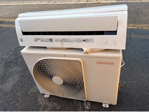 2021年エアコン、東芝、42000円、10畳用。