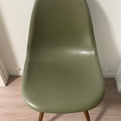 イームズチェア モスグリーン