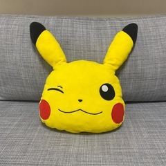 ぬいぐるみ　ピカチュウ　ポケモン
