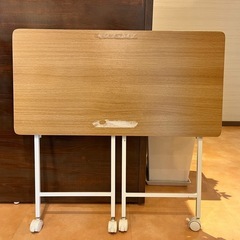 折りたたみ式　テーブルの画像