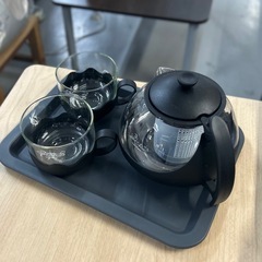 お盆付きのティーセット