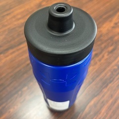 新品　アンダーアーマーの水筒の画像