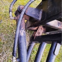 ベールクランプ　フォークリフト　荷物梱包等の画像