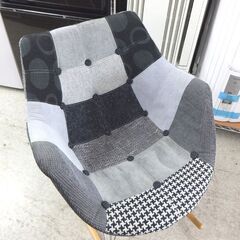 アームシェルチェア ロッキングチェア 1人掛けチェア パッチワーク柄 ブラック系 家具 ☆ 札幌市 北区 屯田 の画像