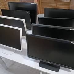 【事業所閉鎖のため】PCモニター早い者勝ちでお譲りします！1台1000円【動作確認済】の画像