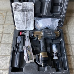Hikoki ハイコーキ WF4HS 高圧釘打ち機
ビス打ち機 