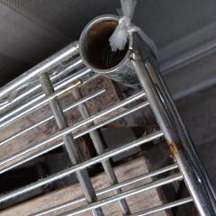スチールラック棚板 ２枚のみ (たぶん22mm規格)の画像