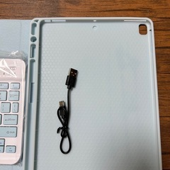 iPad対応ワイヤレスキーボードケース分離式Bluetoothの画像