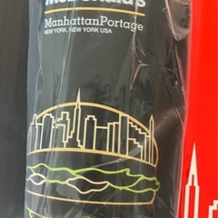 お値下げ中　未使用　McDonald's ManhattanPortage コップとライトの画像