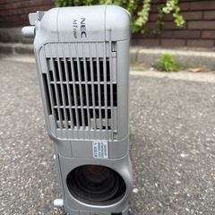 急募！プロジェクター