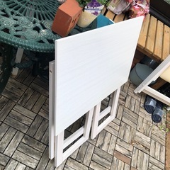 お話し中です。1人用折りたたみ式テーブルと椅子セットの画像