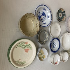 お皿　一枚30円の画像