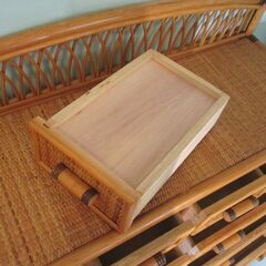藤木製の小物引出しの画像