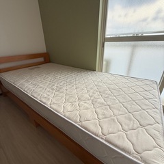 シングルベッド