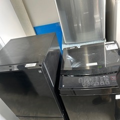 お買得☆美品☆美品☆2022年製☆ブラック色☆激安冷蔵庫洗濯機セット☆