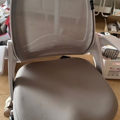 オフィスチェアーの画像