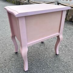 【417】【￥2200】サイドテーブル　かわいい　おしゃれ　ピンク　猫足の画像