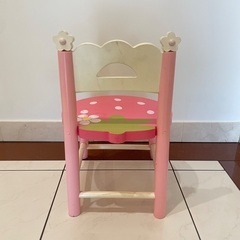 子供用椅子.木製の画像